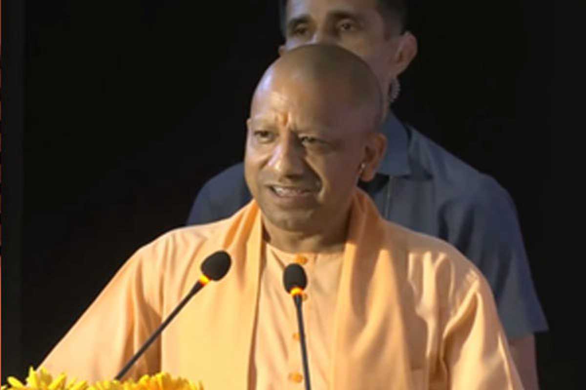 बुलंदशहर में गरजे सीएम योगी, पूर्व की सरकारों की विफलता का जिक्र कर साधा निशाना